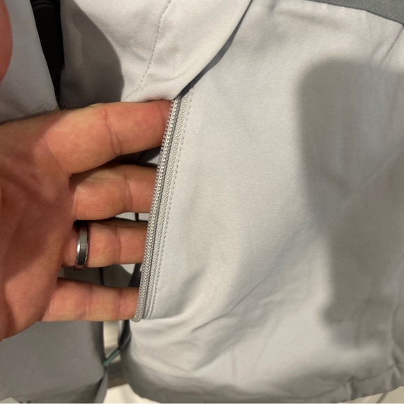 LL Bean Kids Waterproof Patroller Ski Jacket - missing hood - Picture 4 of 10